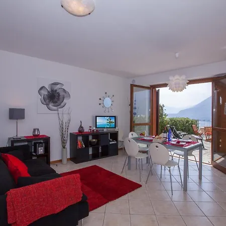 Apartamento Sleeps 4 Pool